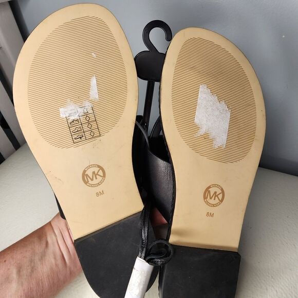 Woman's Sandals MICHAEL Michael Kors  Thong Size 8 NWT - Picture 3 of 4
